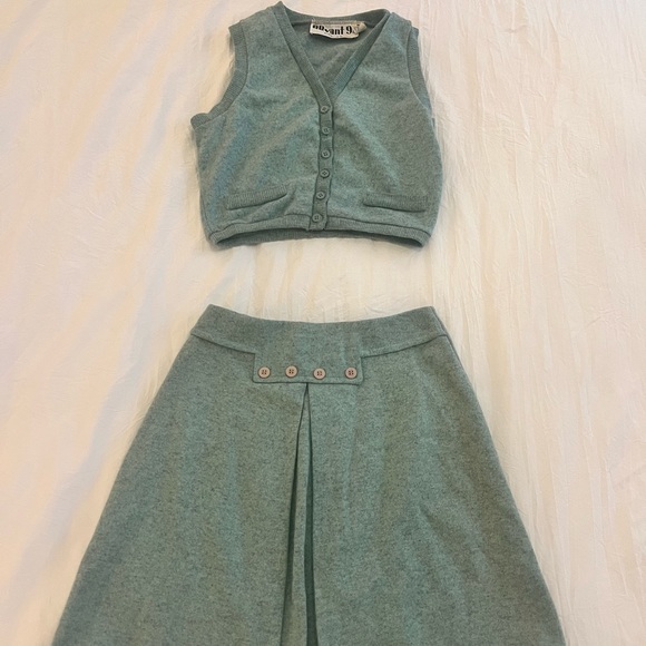 American Vintage Dresses & Skirts - Vintage BRyant 9 Ltd Carpool Horn Union Made Sweater Skirt Vest Set